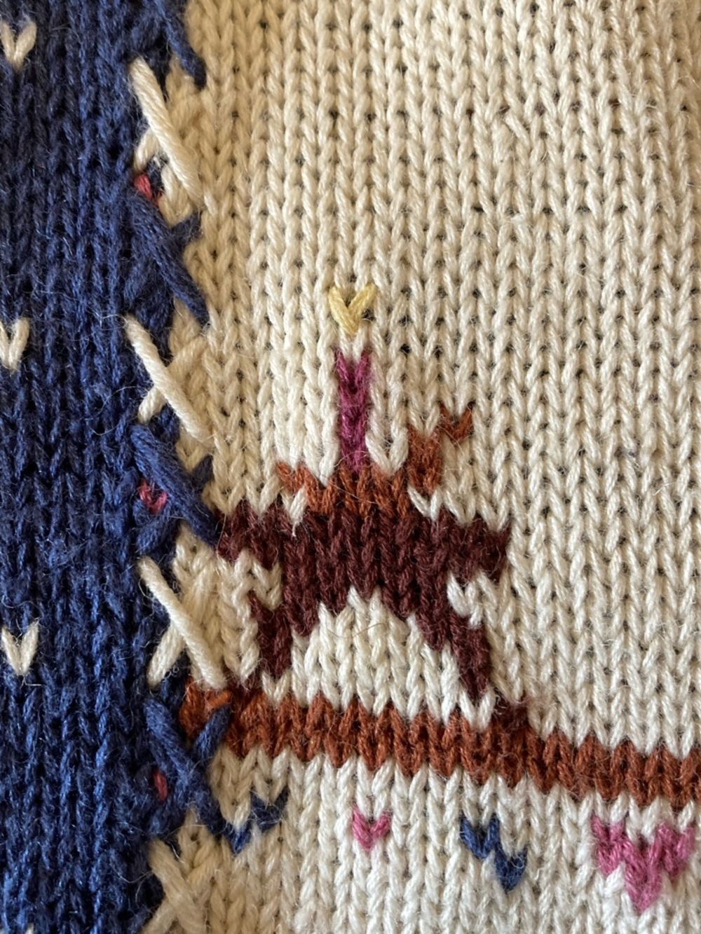 Vintage Woolrich Embroidered Sweater - XL - Picture 4 of 16